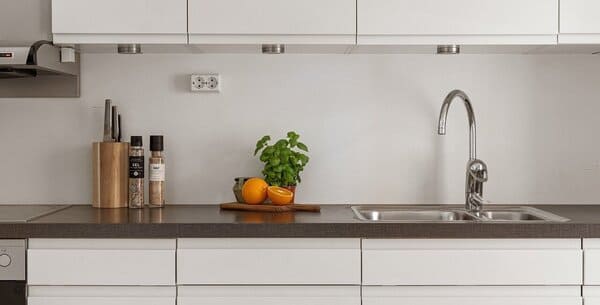 Article - Cabinet Finishes and Their Impact on Aesthetics