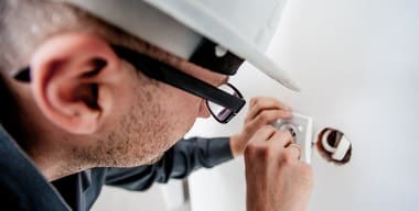 Article - Why You Should Never Attempt DIY Electrical Repairs